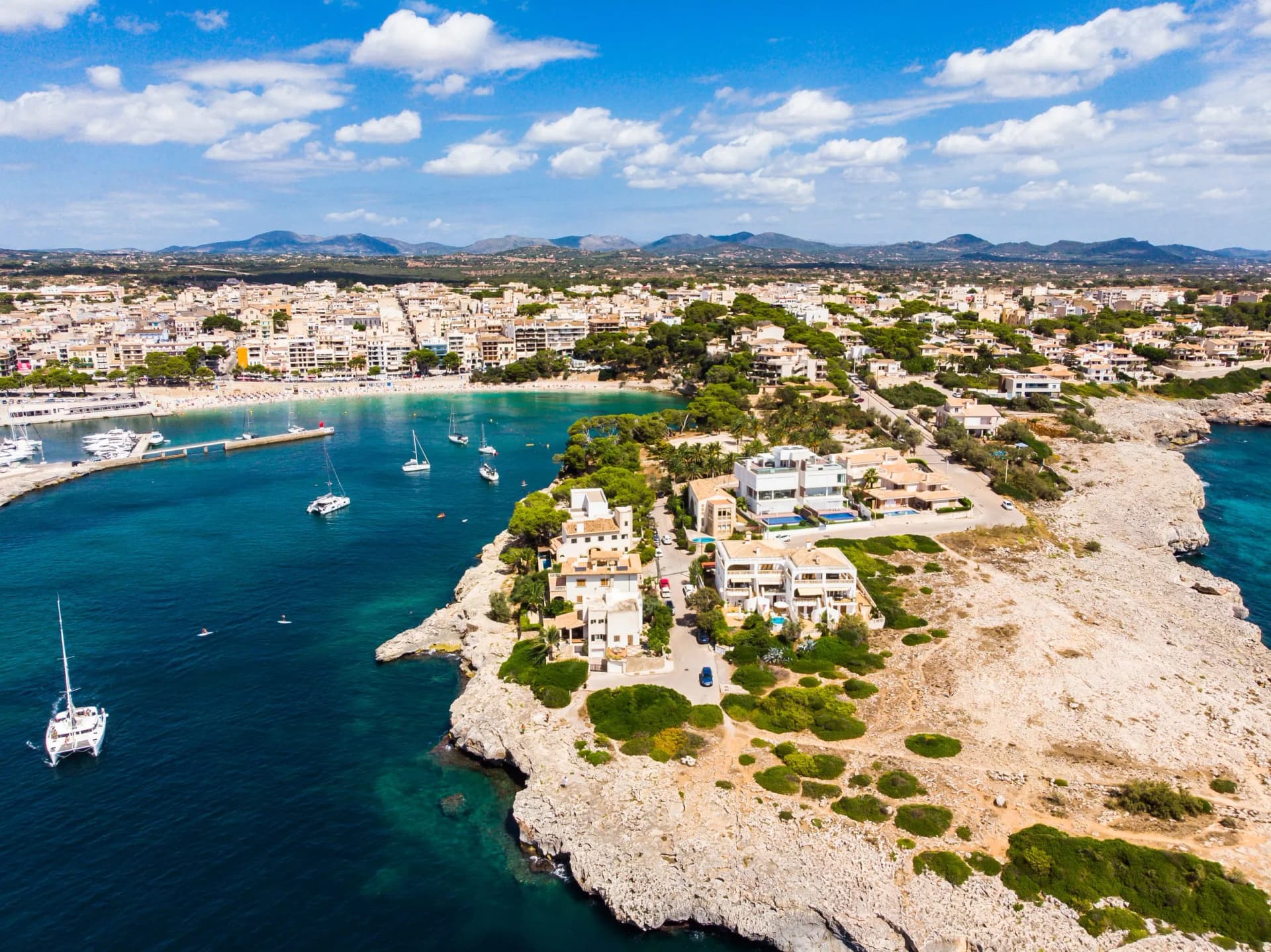 Coast of Porto Cristo with villas and natural harbor, Cala Manacor, Porto Cristo, Mallorca, Balearic Islands, Spain
