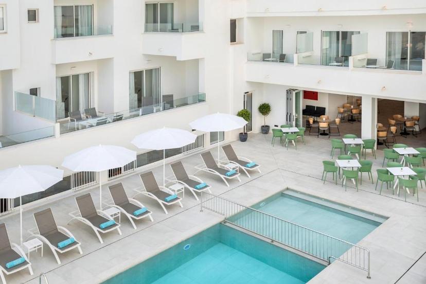 Aparthotel Marina Drach  image 2