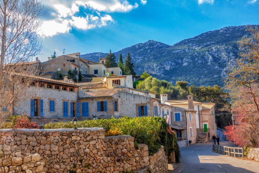 Orient Tramuntana image 1